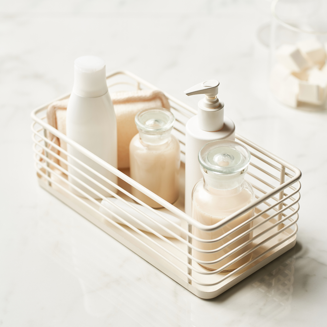 Découvrez ici nos packs découverte de soins naturels et nos packs de routine beauté. Cheveux, visage ou encore infusions. Tout ce dont vous avez besoin pour prendre soin de vous mais aussi de votre entourage.